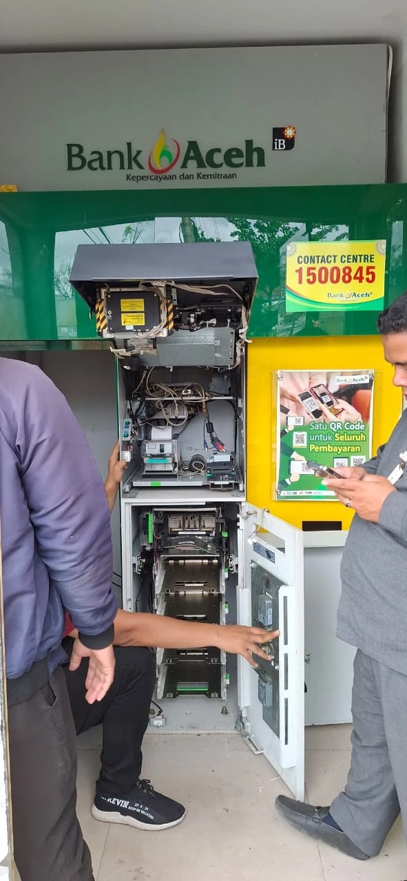 Dokumentasi pekerjaan instalasi unit